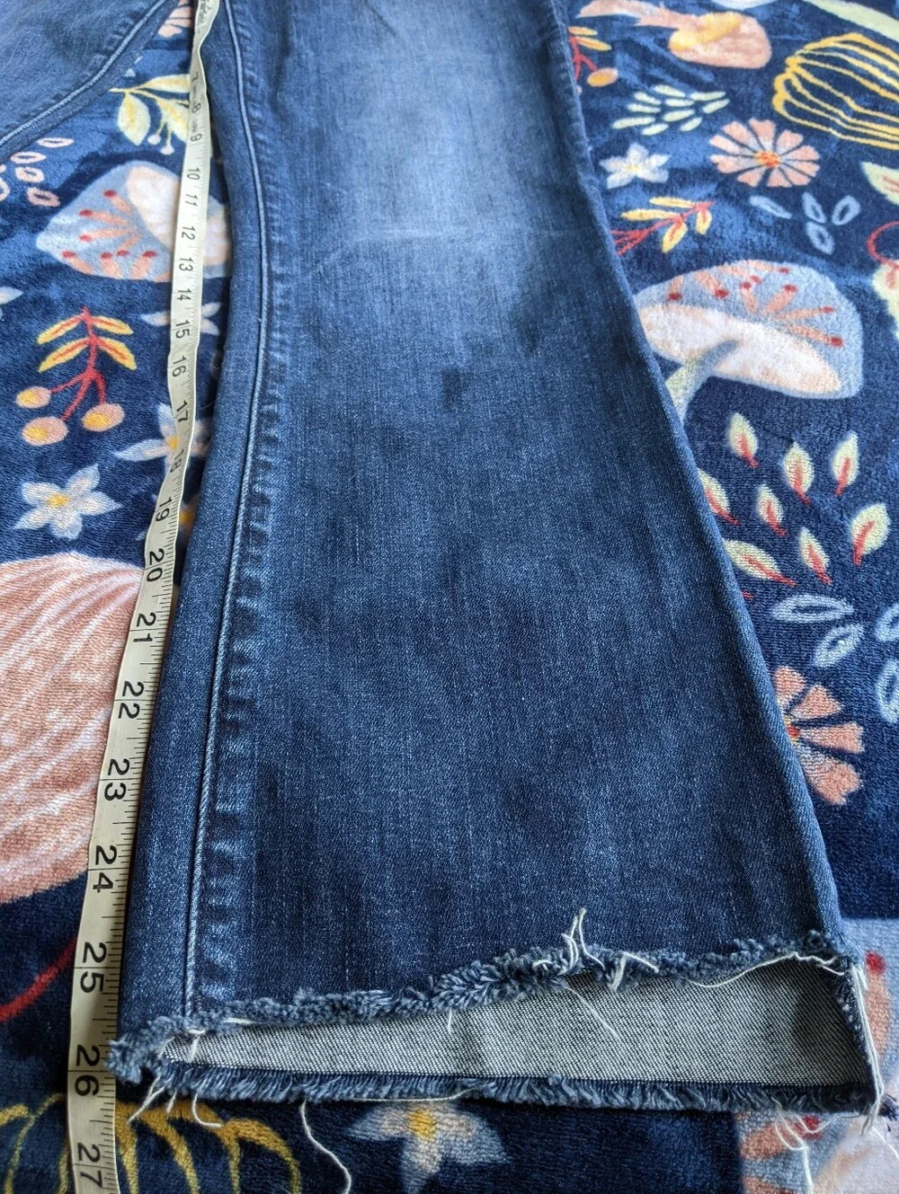 Mother Jeans Classic Fit Cropped Size 28